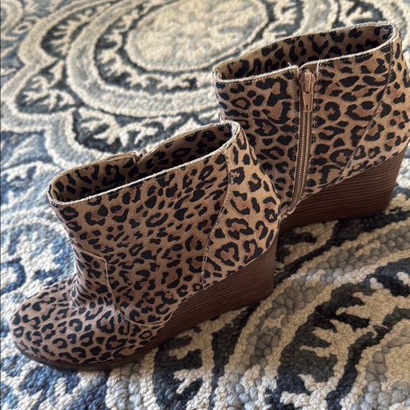 Sole Society Wedge Leather Ankle Boots - Picture 5 of 8